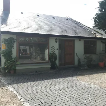 Crescent Close 3* Galway