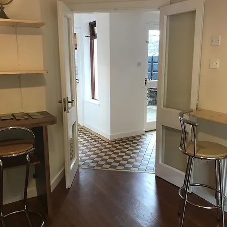 Pensionat Crescent Close 3*